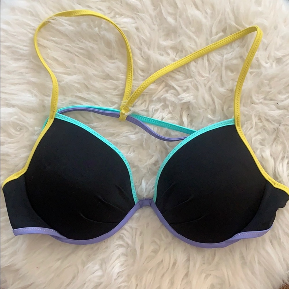 🖤 NWOT VS Strappy Back Bikini Top 🖤